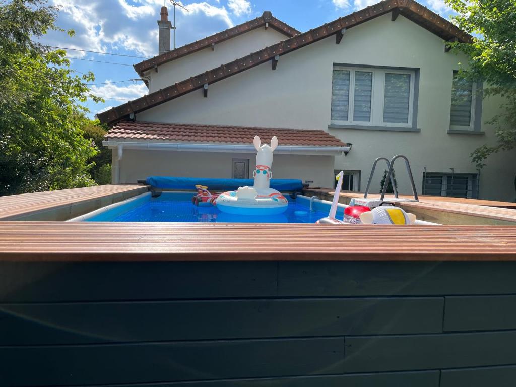 DnE VILLA- DISNEY-PARIS - HOLIDAYS HOUSE - MAISON DE VACANCES - PISCINE - POOL- 6 CHAMBRES- 6 SDB - 6 BEDROOMS - 6 BATHROOMS photo 3