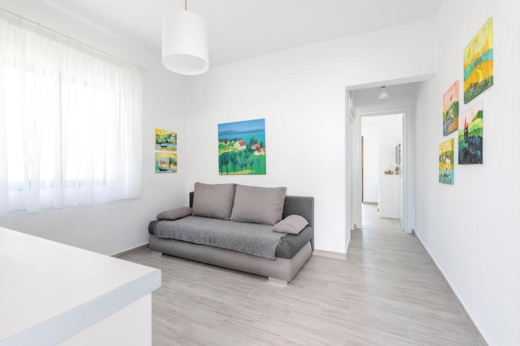 Valasi Apartments photo 3