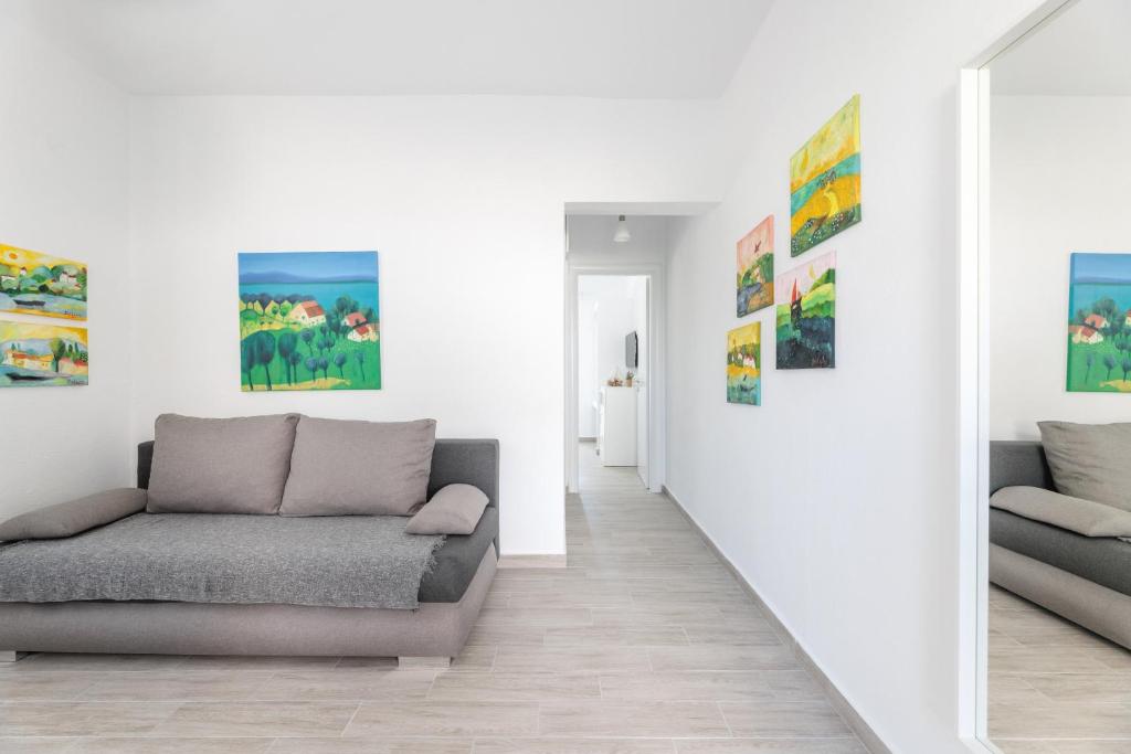 Valasi Apartments photo 2