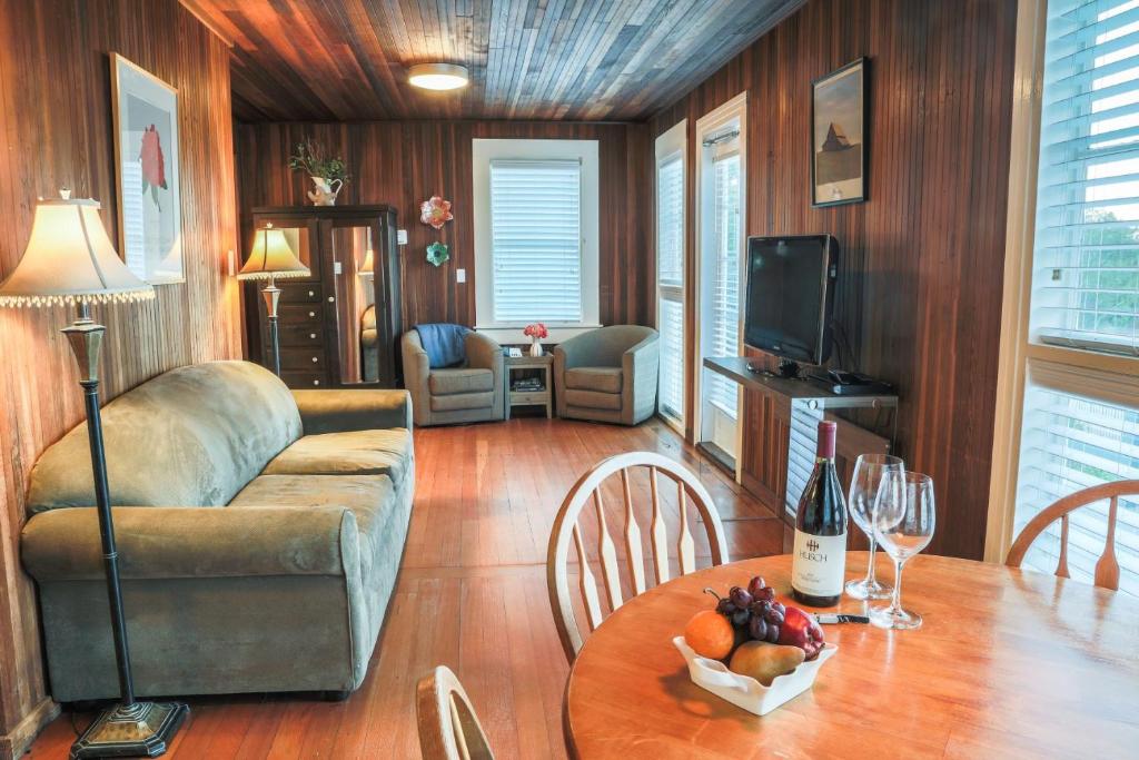 Inn at Schoolhouse Creek photo 4