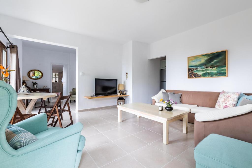 Oikia Guesthouse photo 1