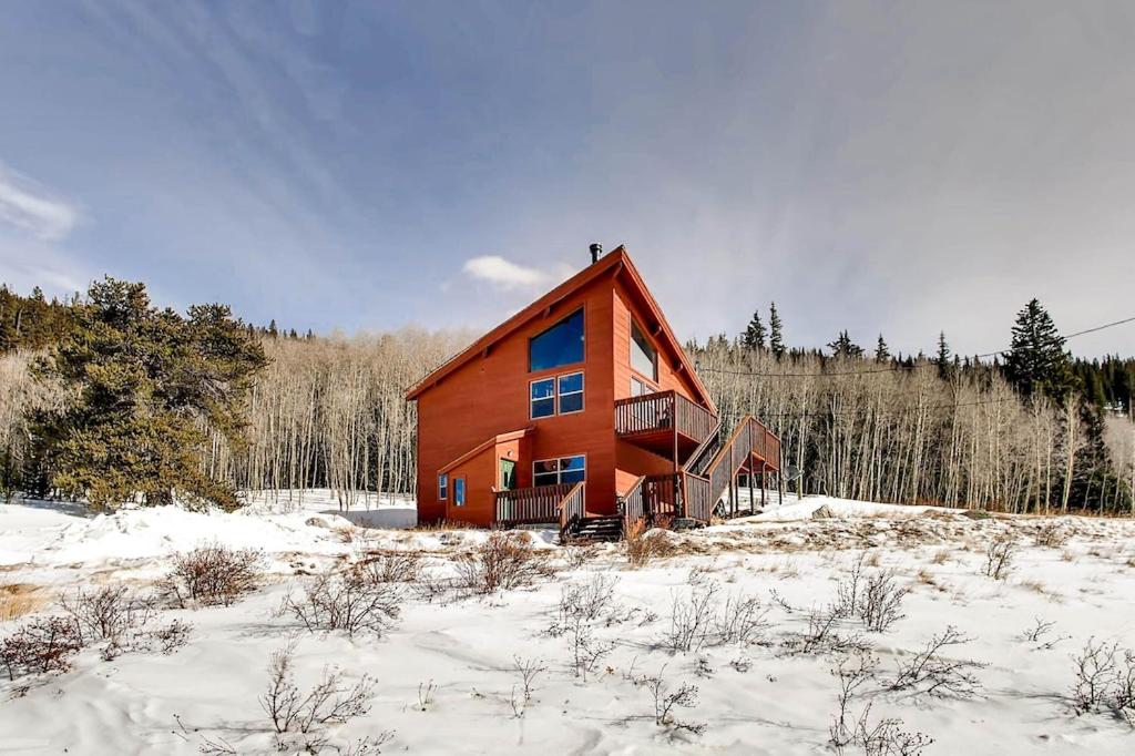 Unique Home with Breathtaking Views of the Surrounding Mountain Peaks - Bristlecone Pines photo 4