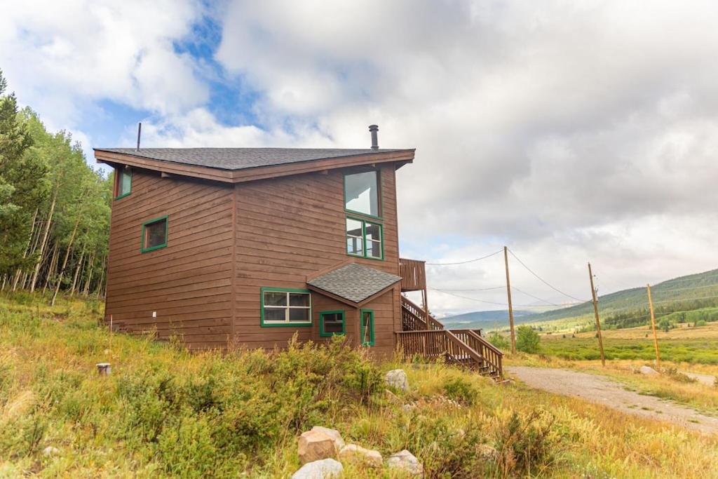 Unique Home with Breathtaking Views of the Surrounding Mountain Peaks - Bristlecone Pines photo 1