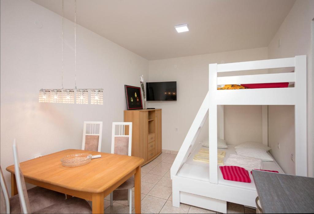 Luxury Seafront flat Perzagno 3 photo 2