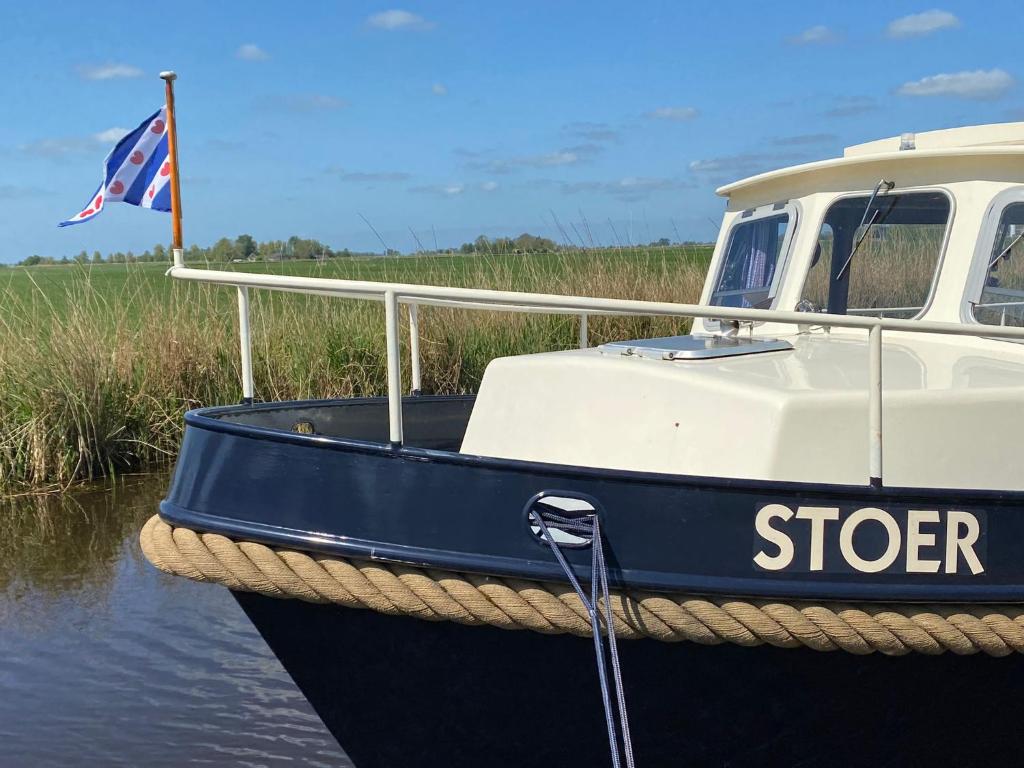 Boat Stoer kamperen op het water - niet om mee te varen - lees hostprofiel-read host profile photo 2