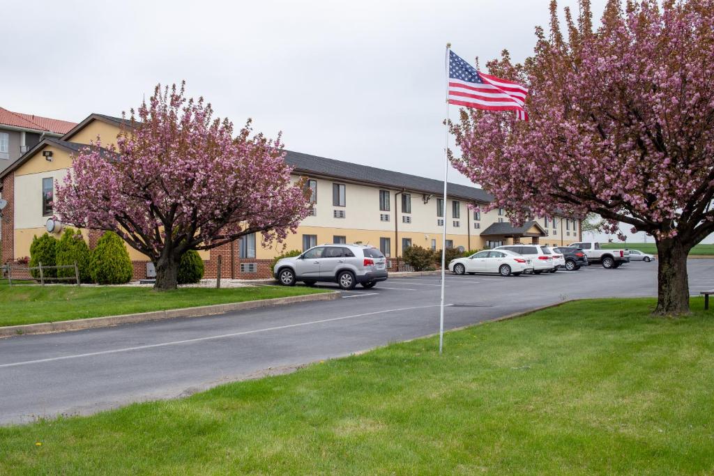 Eastbrook Inn image