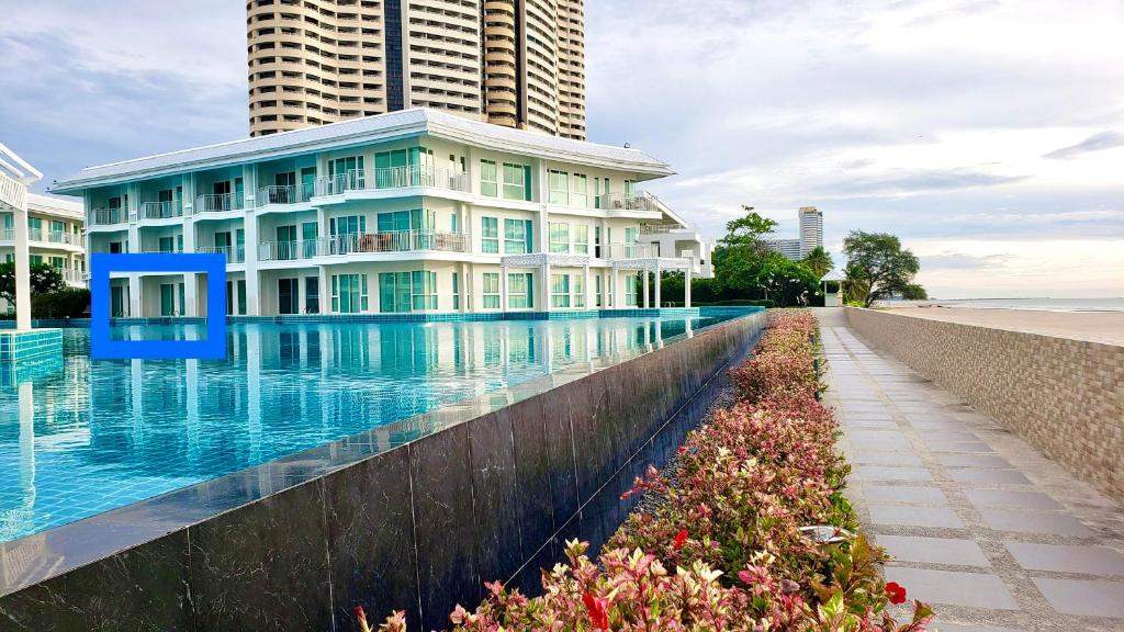 On-the-Beach Seaview With Direct Pool Access - 1 Bedroom by Sweethome photo 3