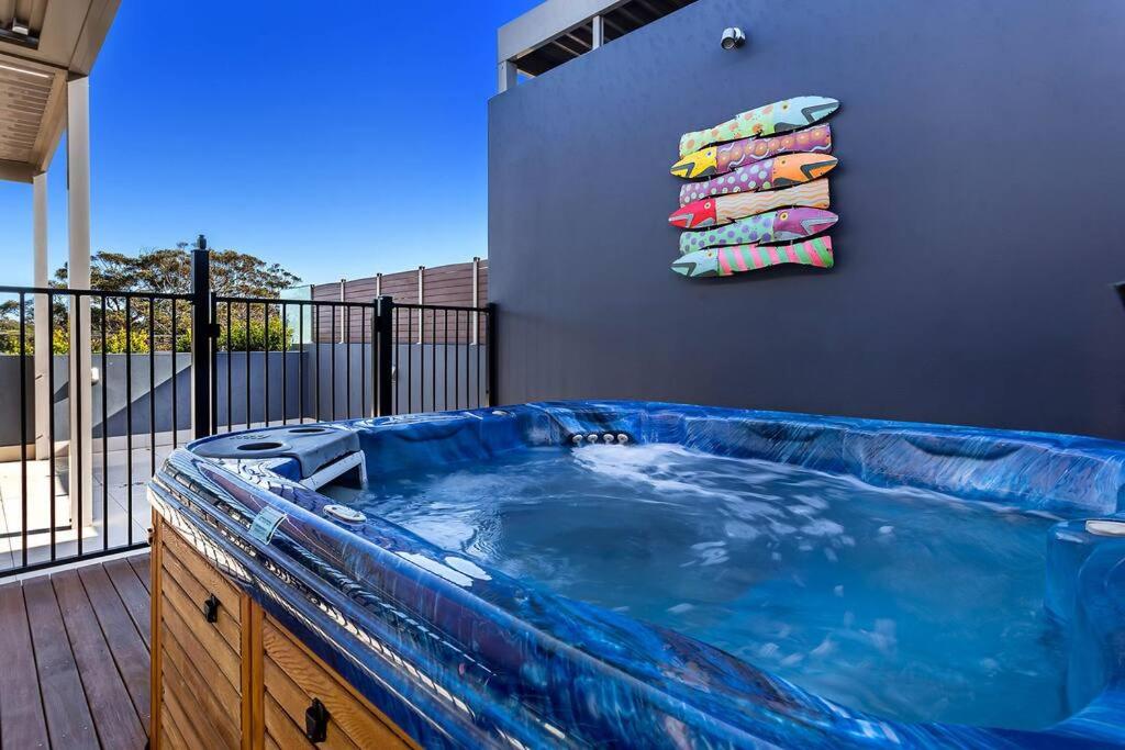 Aura 10 Shoal Bay photo 2