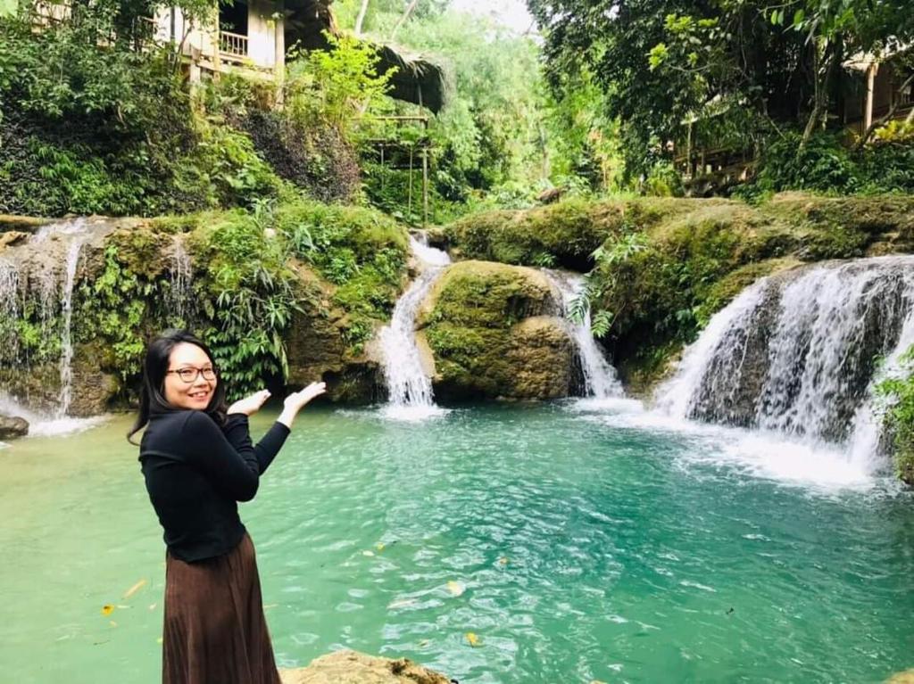 LePont Mu Waterfall Bungalow