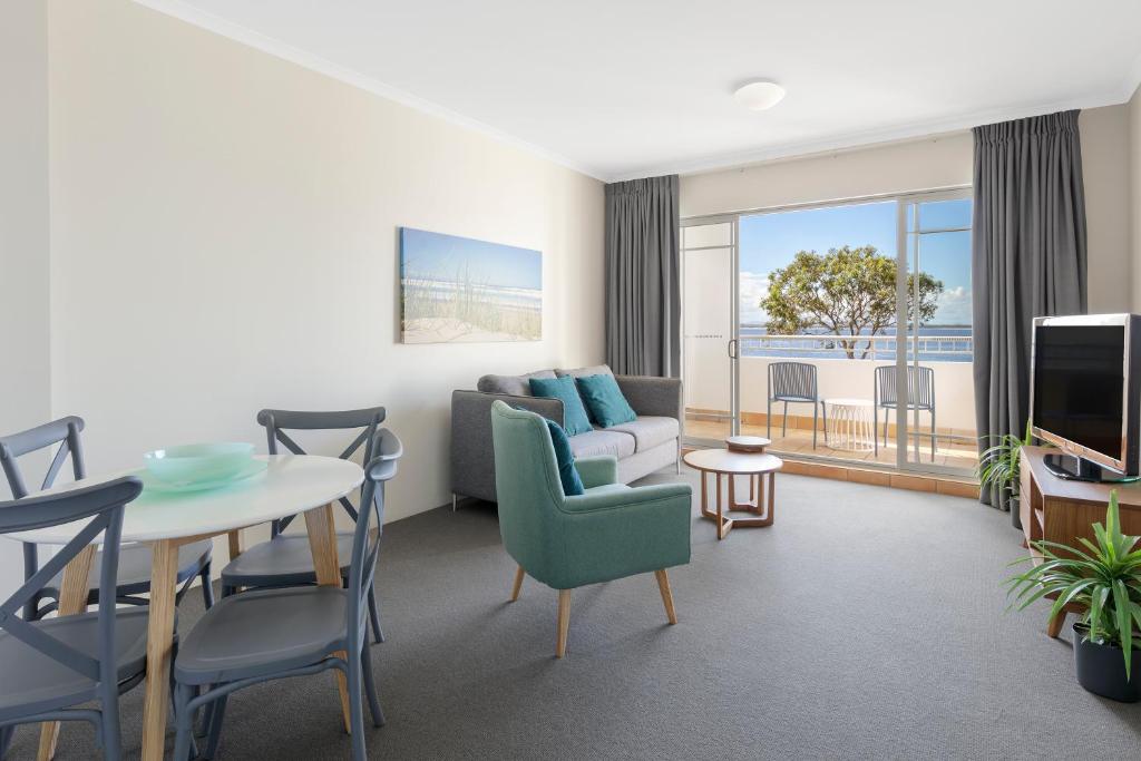Ramada Resort by Wyndham Shoal Bay Room Type - One Bedroom Spa Beachfront