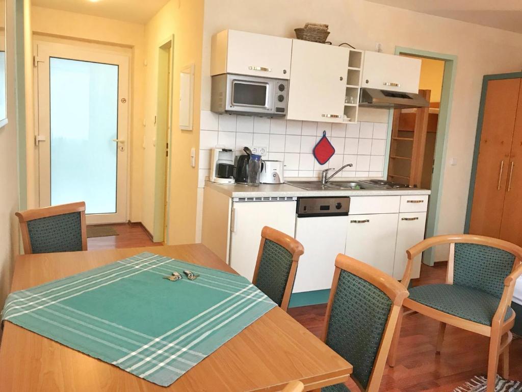 Hafenresidenz – Ferienwohnung 13 Dahlien photo 3