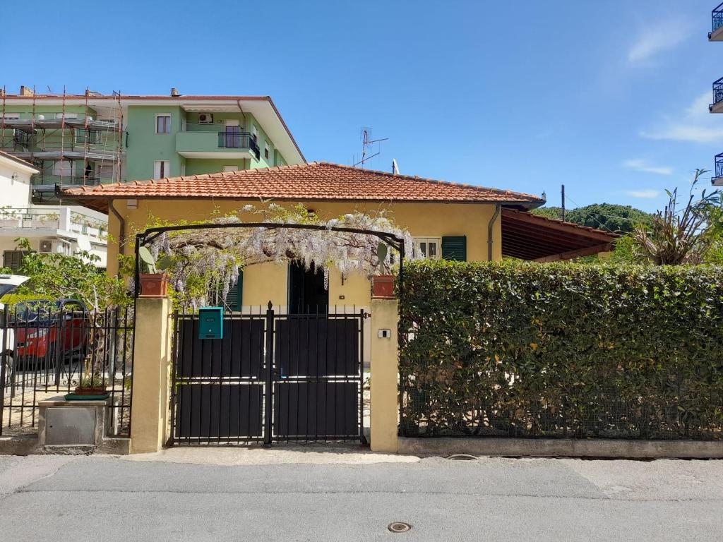 Villa la Casetta con giardino a 30 m dal mare photo 2