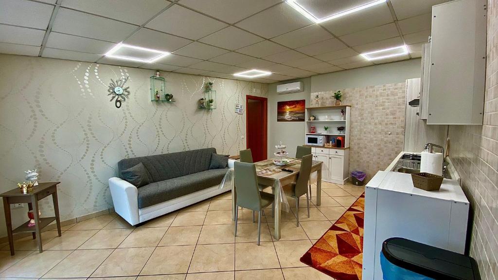 Appartamento Casa Crispino Mansarda n3 per 3 persone - Tap to explore photos