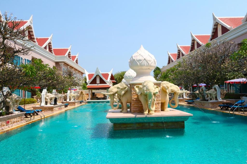 Grand Pacific Sovereign Resort & Spa photo 3