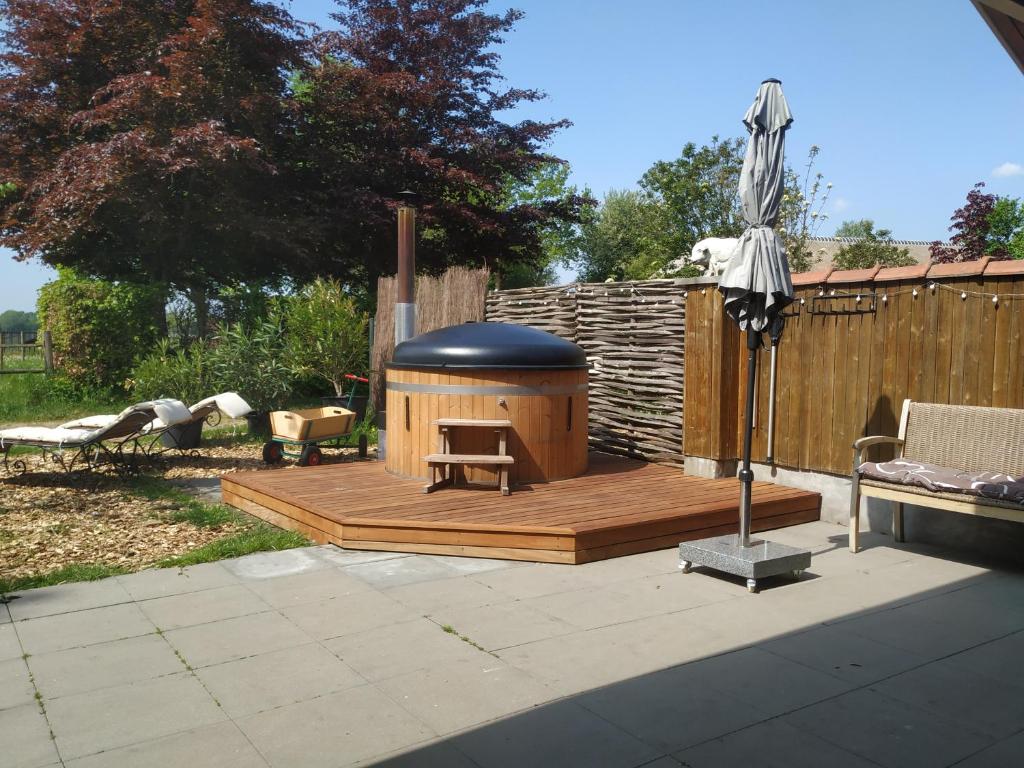 Chalet "Het Biggetje" met hottub photo 1