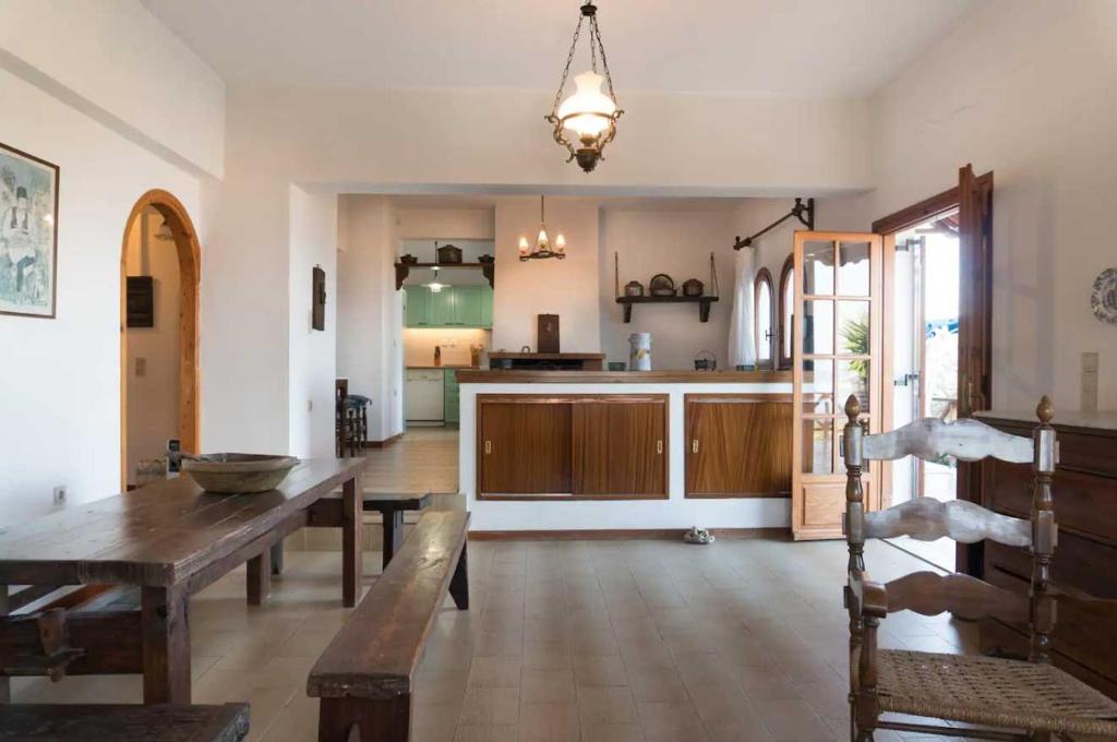 Villa Mitsa with stunning view on the Argassi hill photo 2