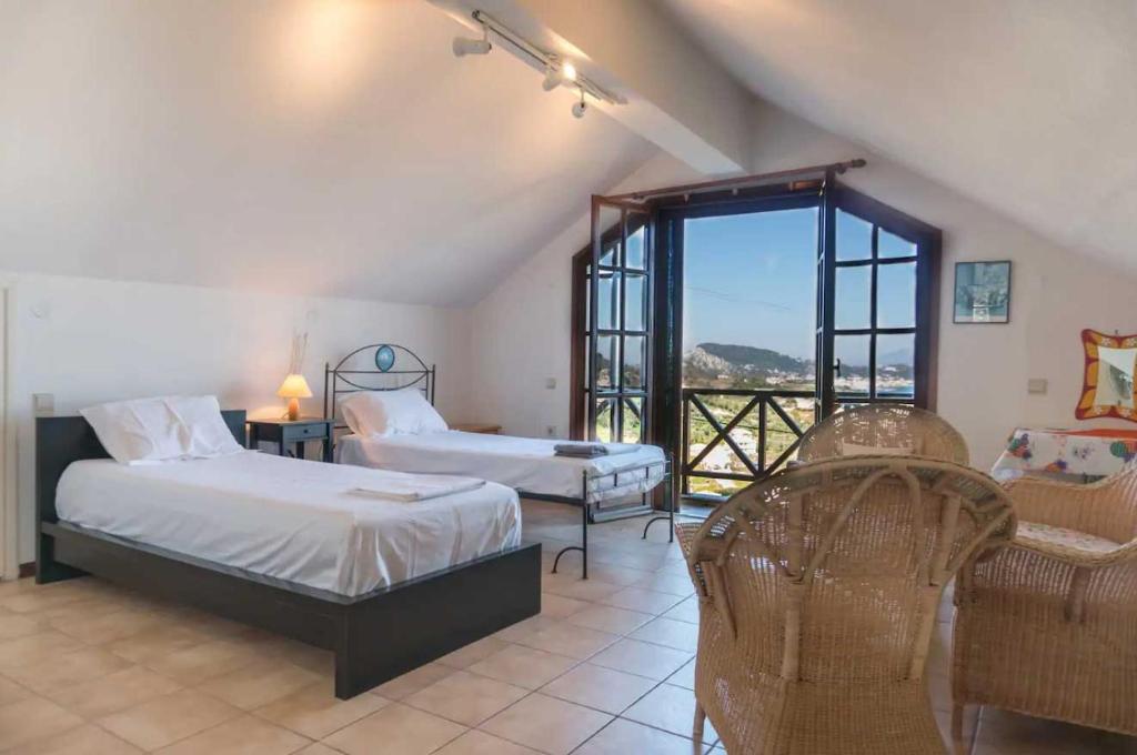 Villa Mitsa with stunning view on the Argassi hill photo 3