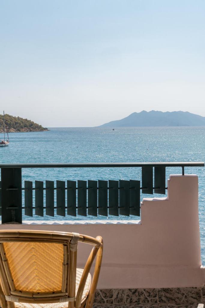 Binji Hotel