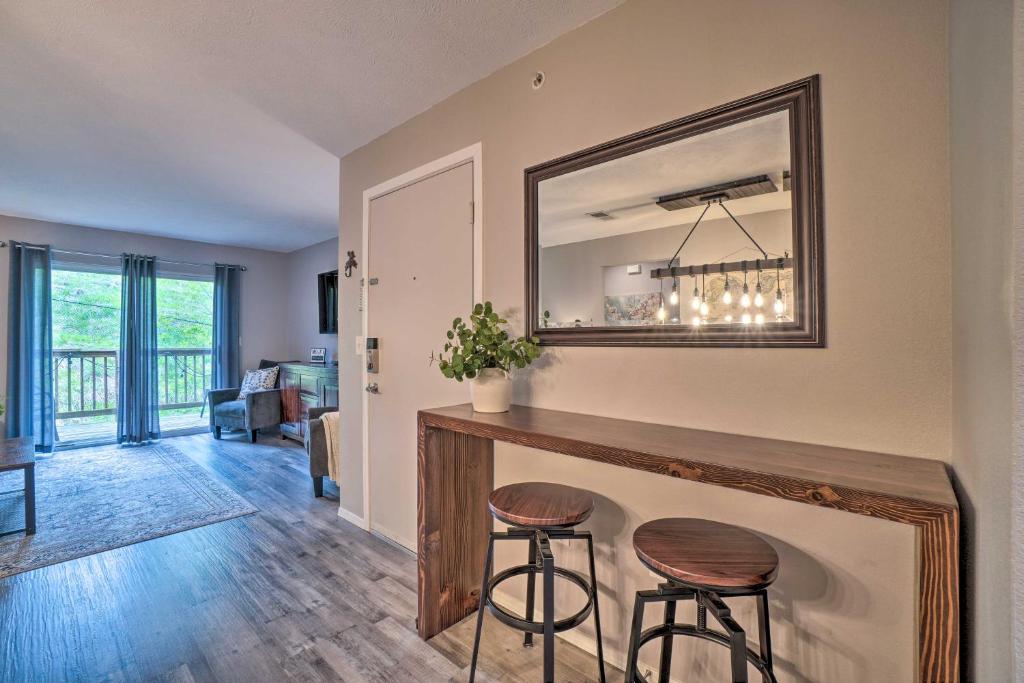 Modern and Peaceful Branson Condo Newly Furnished! photo 3