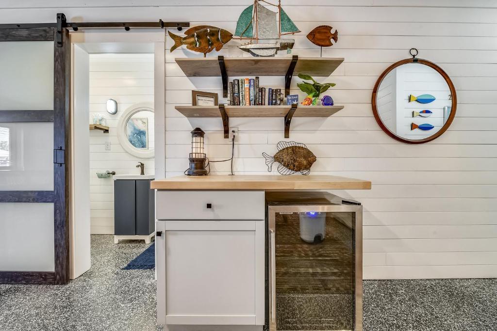 Barefoot Beach by Book That Condo photo 4