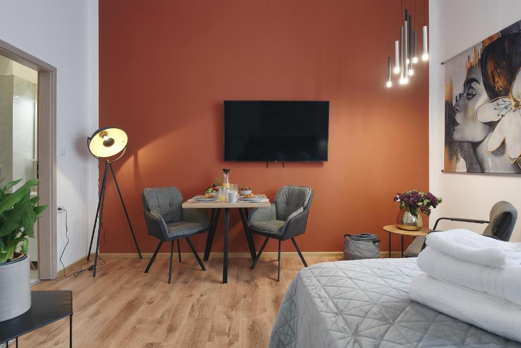 Emi Luxury Apartments photo 4
