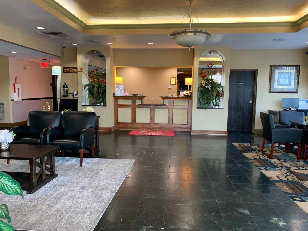 Econo Lodge image