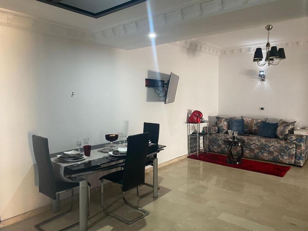 Apartment with Terrace photo 4