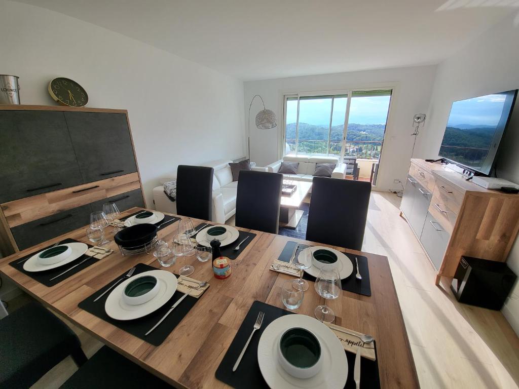 T3 avec magnifique vue montagne, 3 étoiles, piscine et parking, clim photo 1