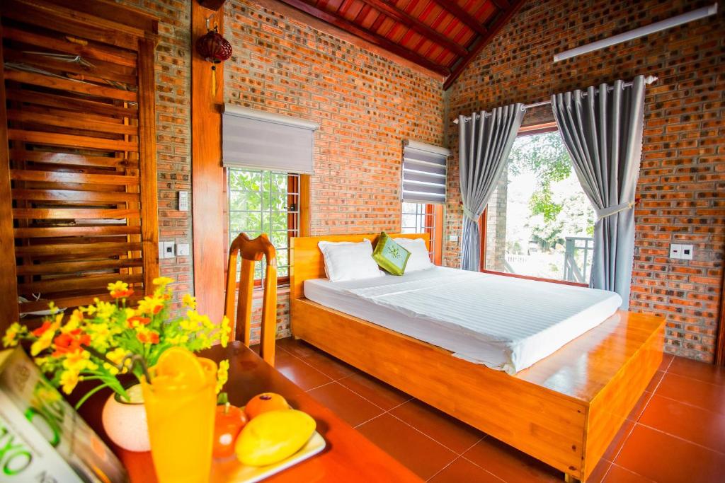 Ninh Binh Mountain Views Homestay