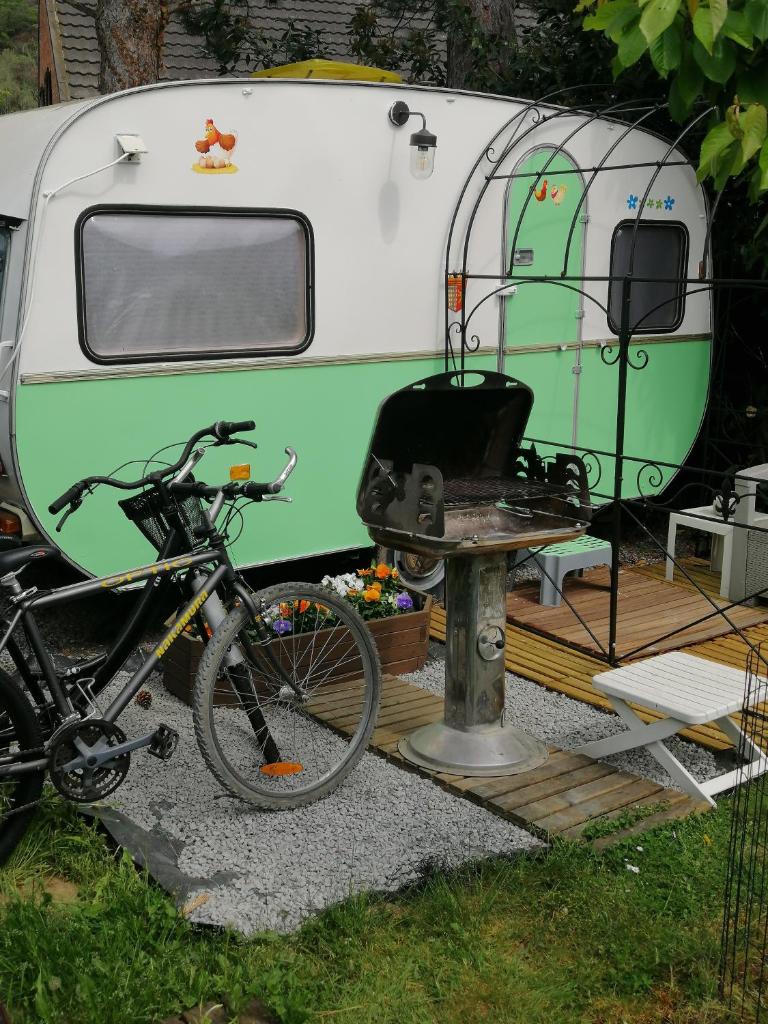 Gite Atypique Caravane Vintage et piscine ouverte du 15 Mai au 30 Septembre photo 2