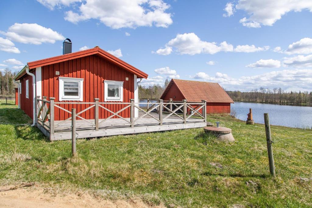 Holiday house with terrace and views of Lake Hangasjon photo 1