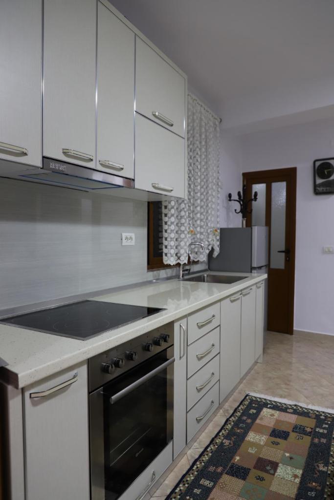 Downtown Apartment 2 photo 2