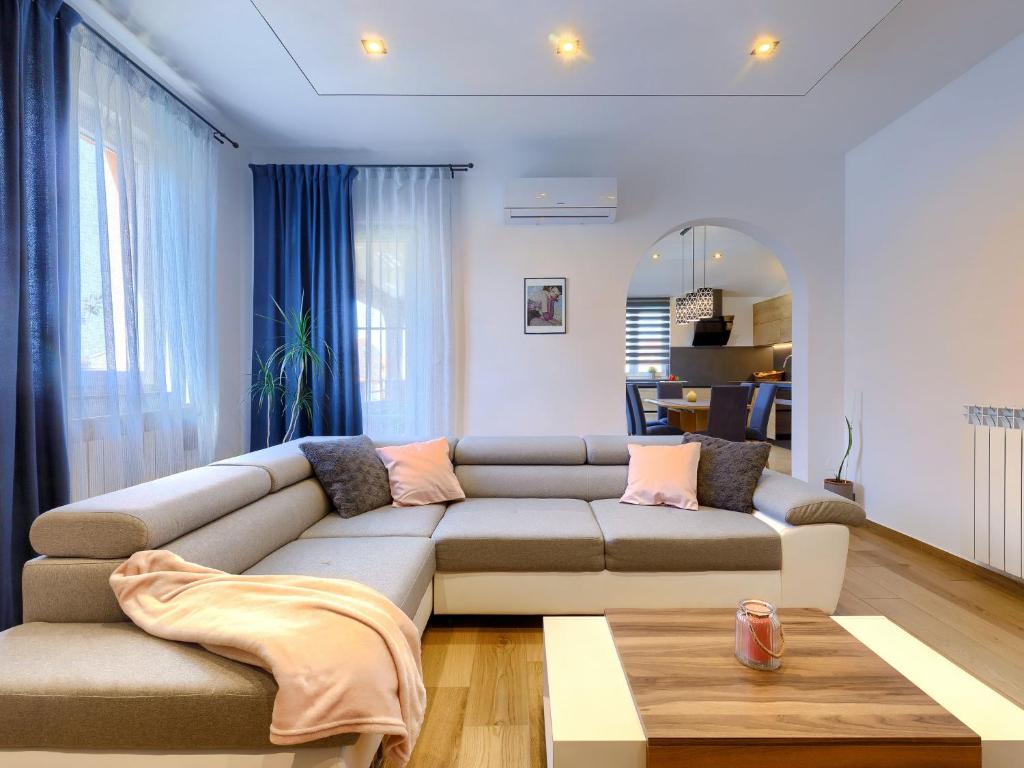 Holiday Home House Eric&Paolo by Interhome photo 1