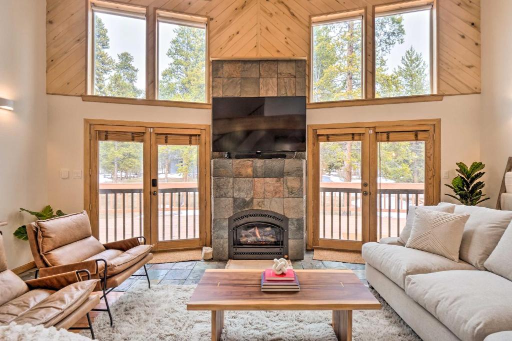 Luxury Leadville Getaway with Hot Tub! photo 2