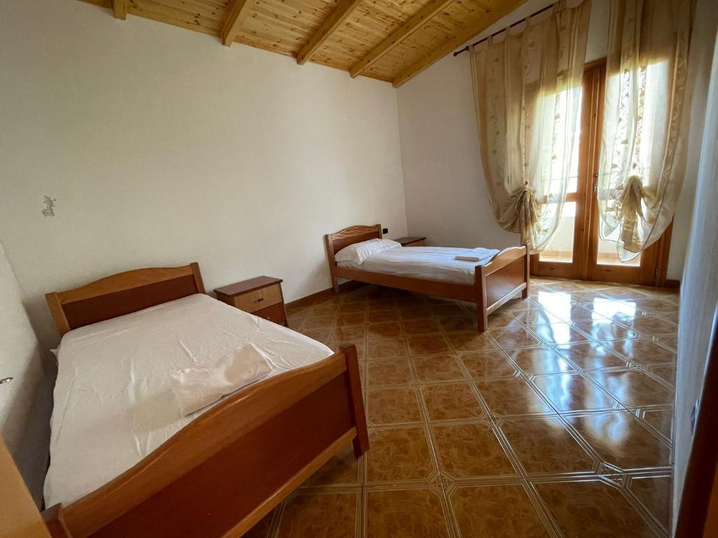 SUMMER RESIDENCE photo 3