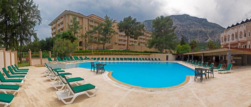 Alexius Beach Hotel - Tap to explore photos