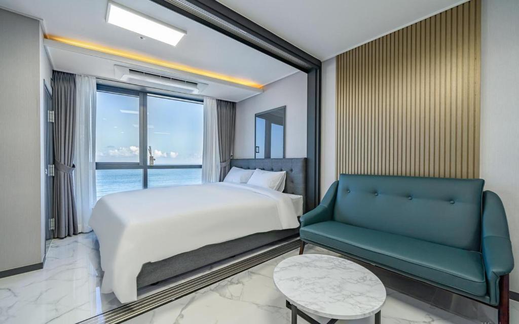 Songjeong Blue Castle Hotel photo 3