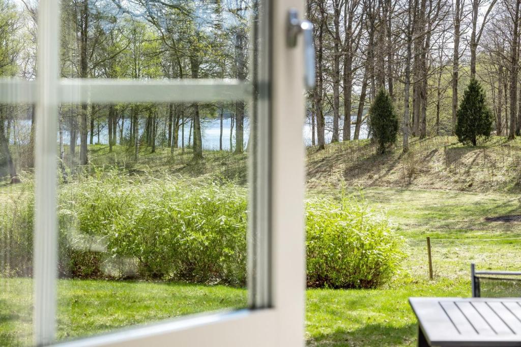 Holiday house with lake view of Bolmen photo 2