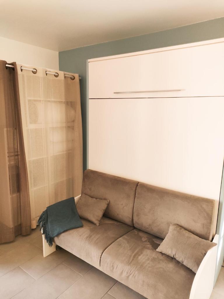 Studio calme et confortable avec piscine photo 4