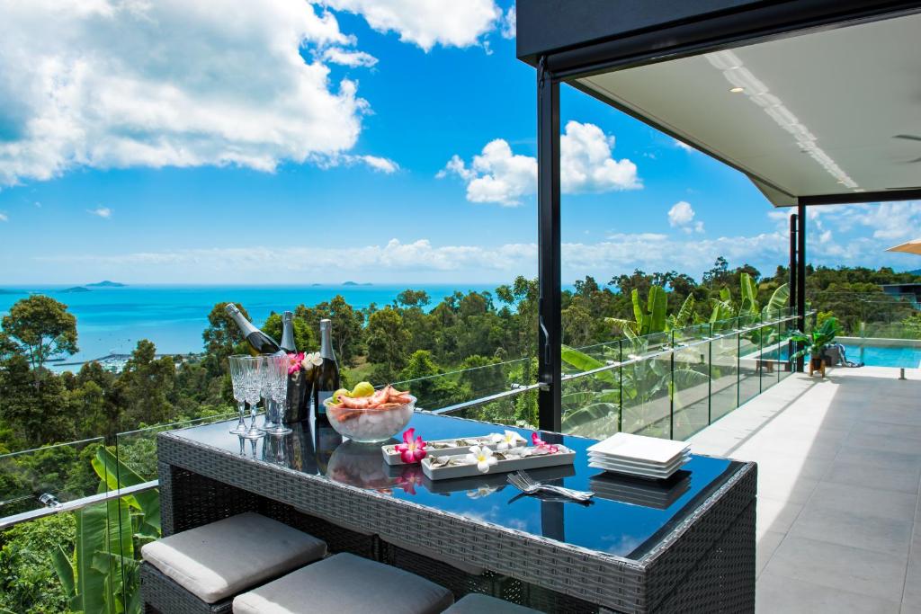 Nine Islands - Airlie Beach photo 1
