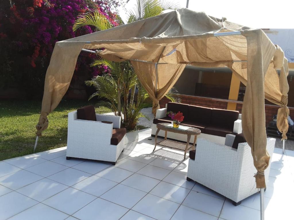 Hermosa Villa Hospedaje photo 3