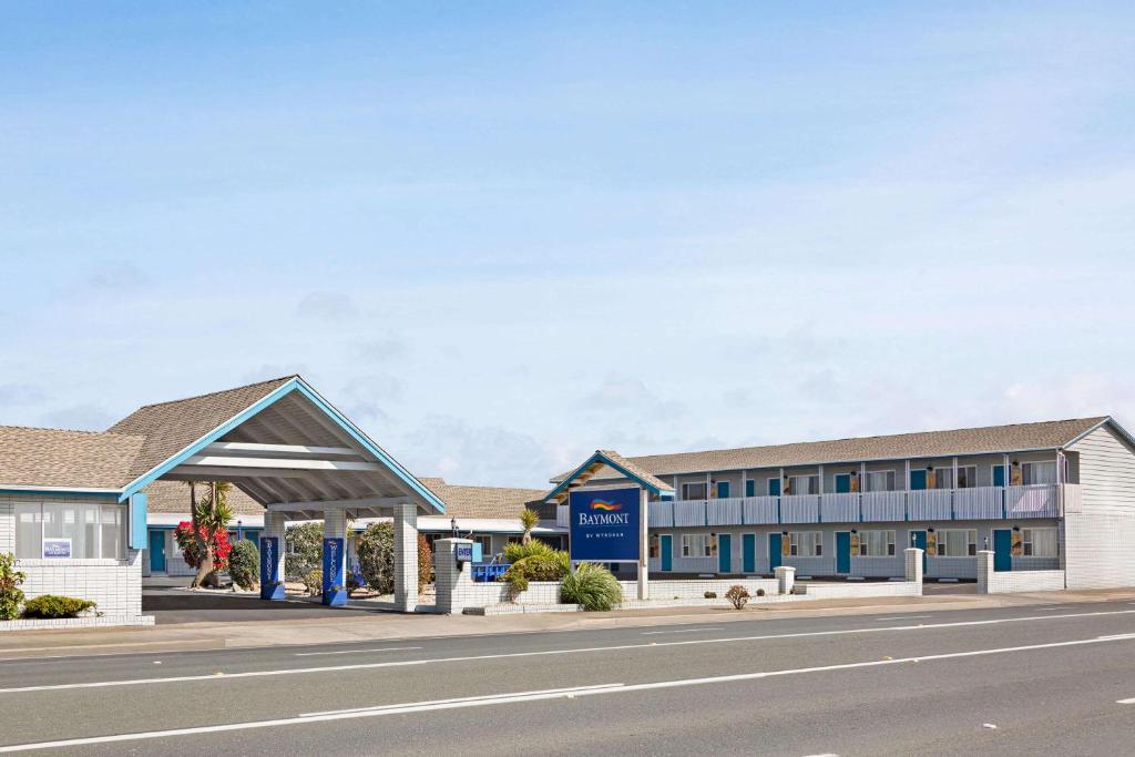 Baymont by Wyndham Fort Bragg photo 2