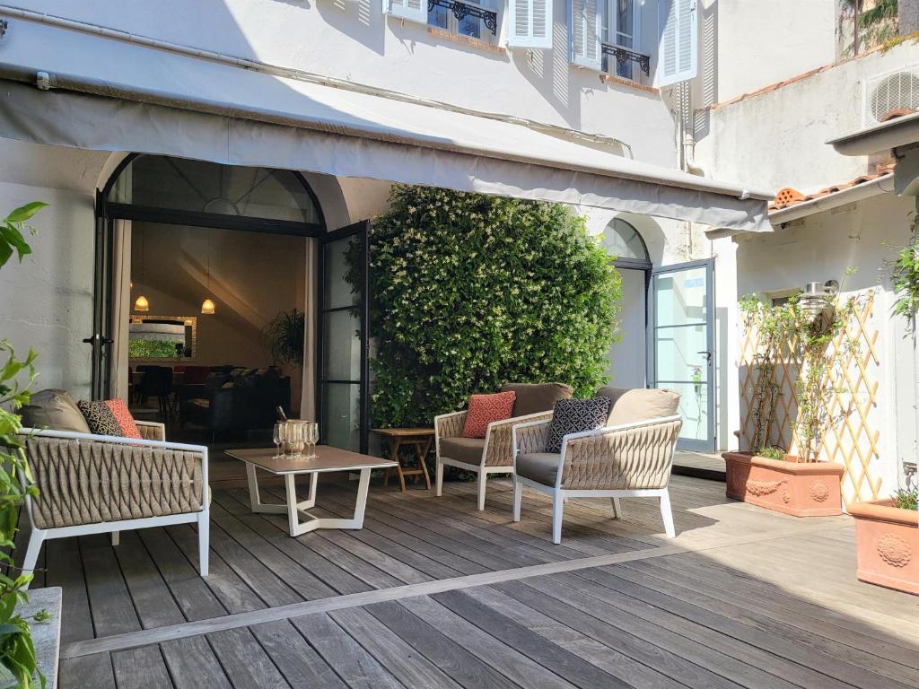 Loft or Villa Terra by Festif Azur - House 200 m2 or 250m2 Quiet, 5 min walk from Palais des Festivals and Beaches