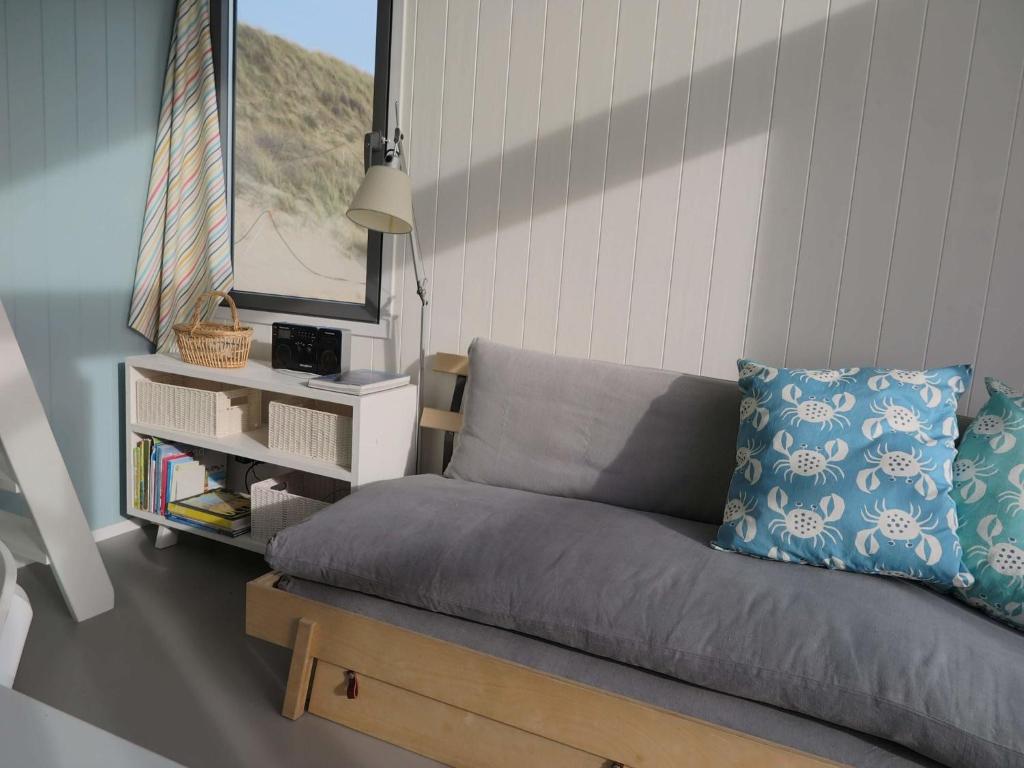Spend the night on the beach in this lovely beach house photo 3