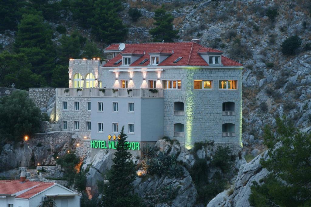 Hotel Villa Dvor photo 1