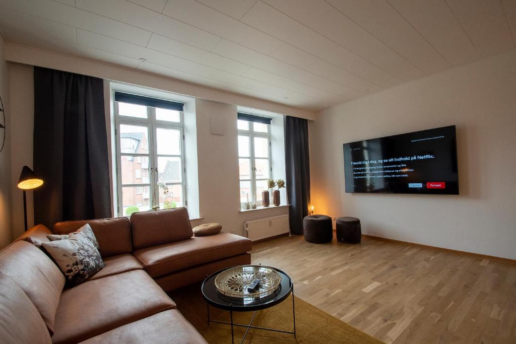 Stylish two floor Deluxe Apartment - 2 bedroom photo 2