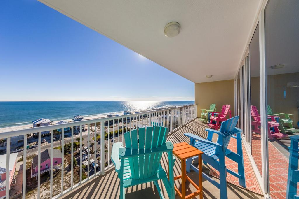 Spacious 3BR 3Bath 12th Floor, Million-Dollar Gulf Views image