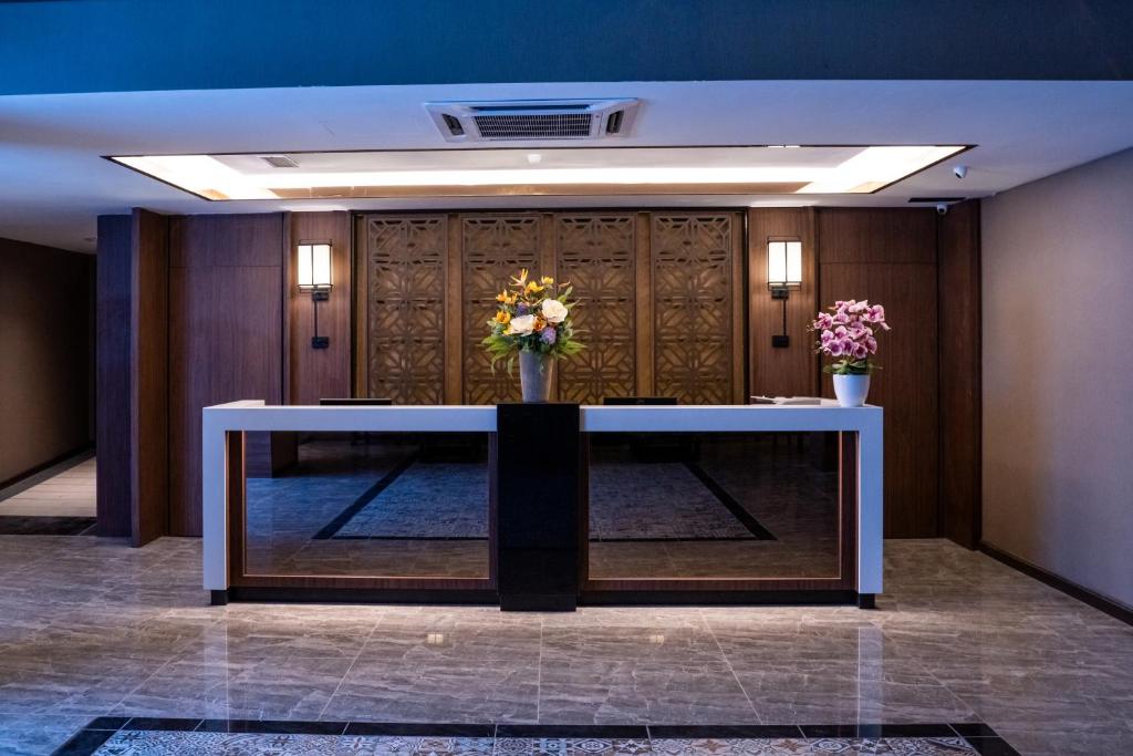 CHRISTEE SUITES HOTEL photo 1