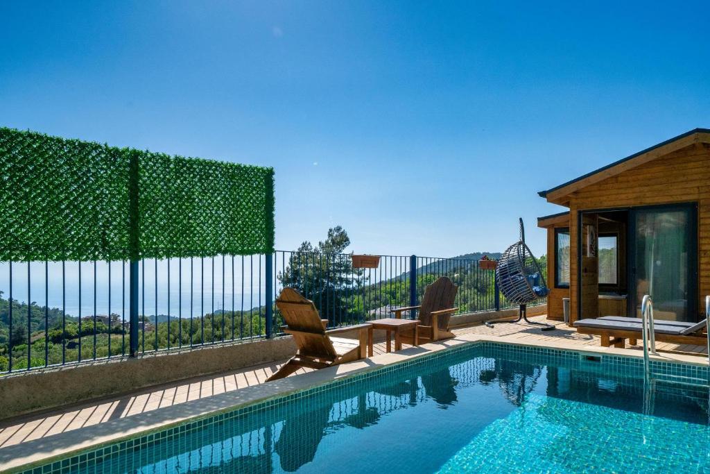 Honeymoon Bungalow with Private Pool and Sea View photo 2