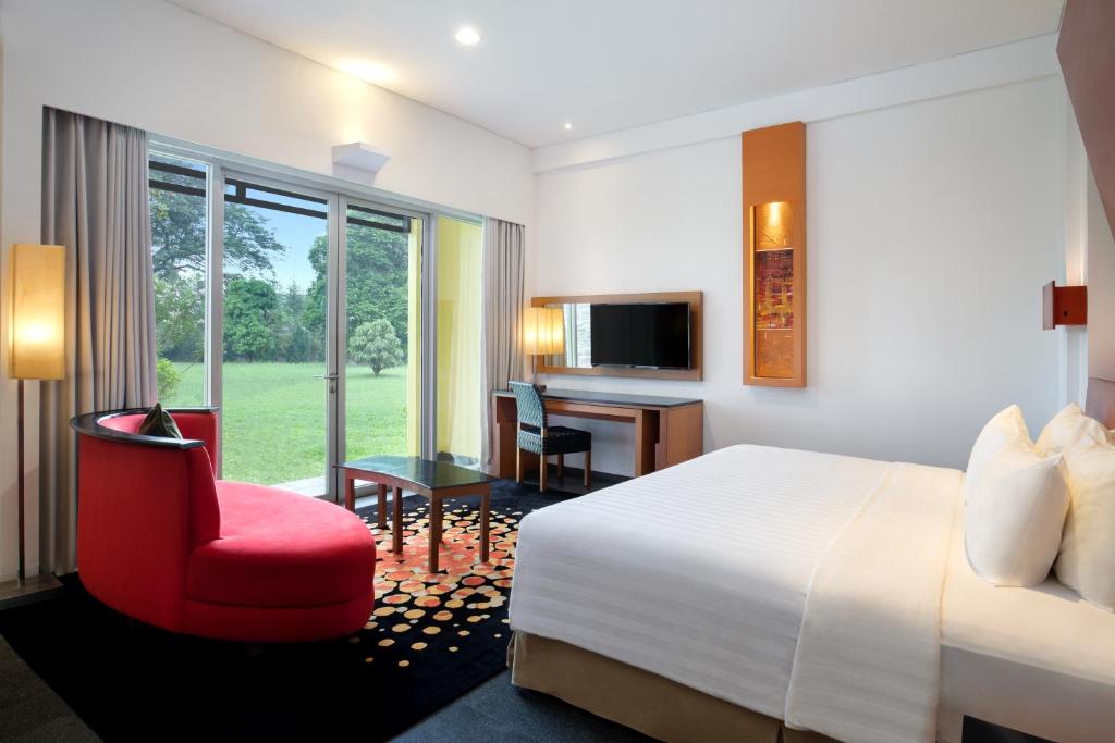NOVOTEL PALEMBANG - Tap to explore photos